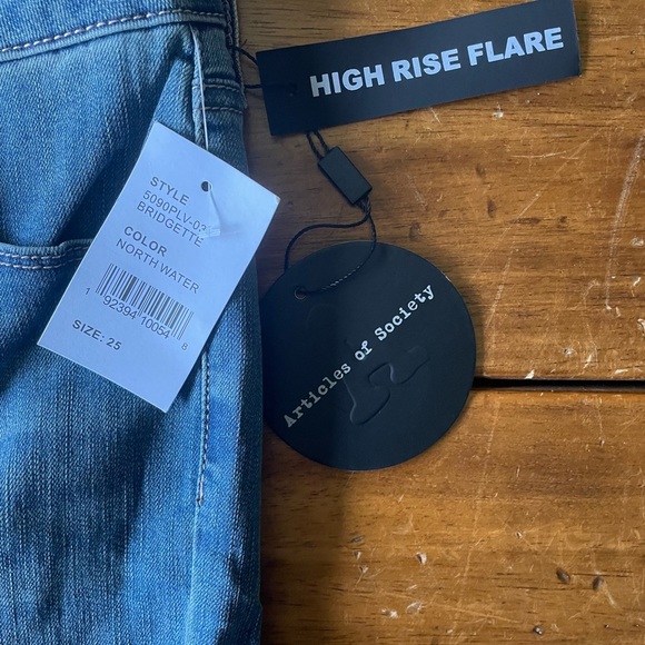 New NWT Articles Of Society Womens Bridgette Flared Jeans sz 25 - Picture 2 of 5